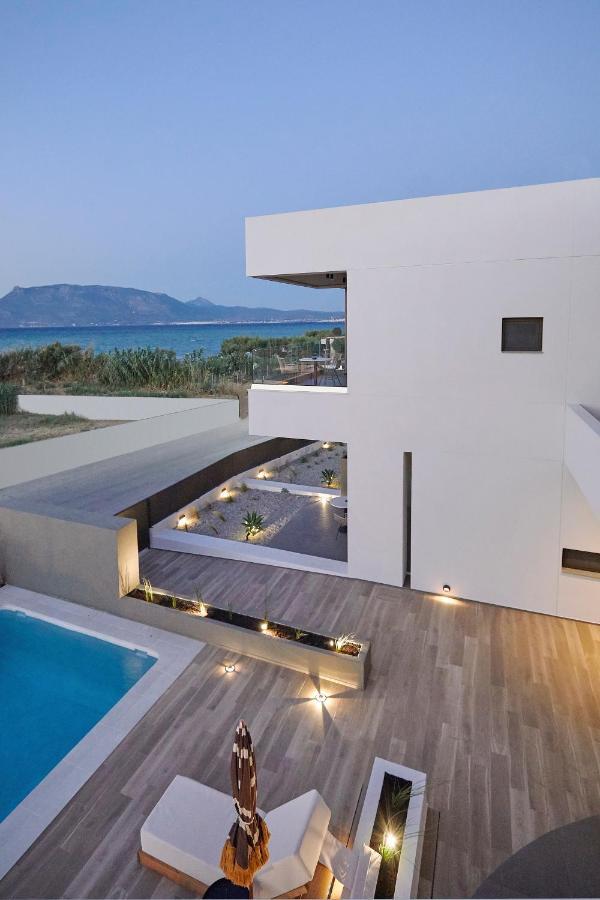 Mare Suites Lechaio Buitenkant foto
