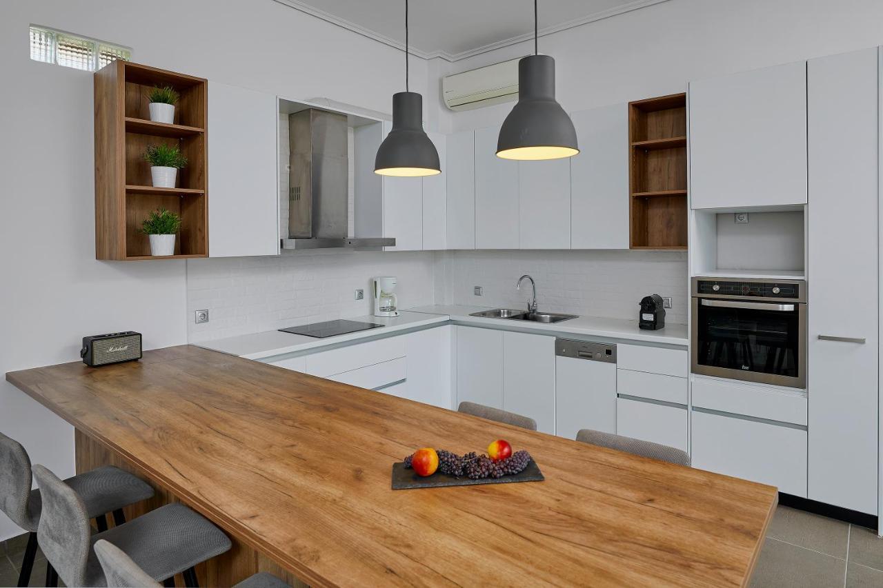 Mare Suites Lechaio Buitenkant foto