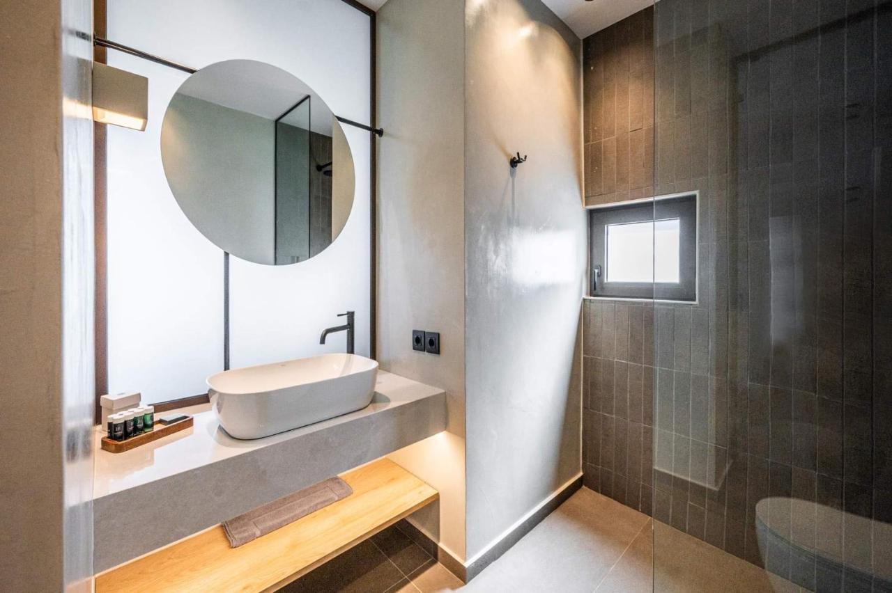 Mare Suites Lechaio Buitenkant foto